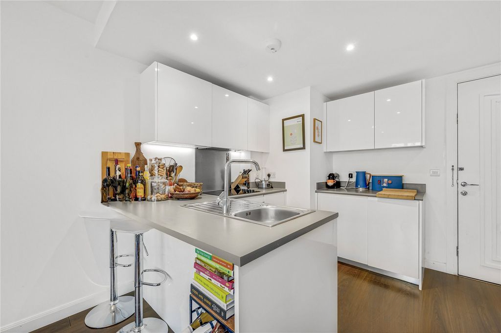 Квартира в Лондоне, Великобритания, 38 м² - фото 12