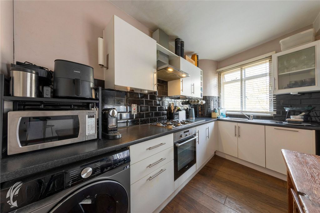 Квартира в Лондоне, Великобритания, 58 м² - фото 13