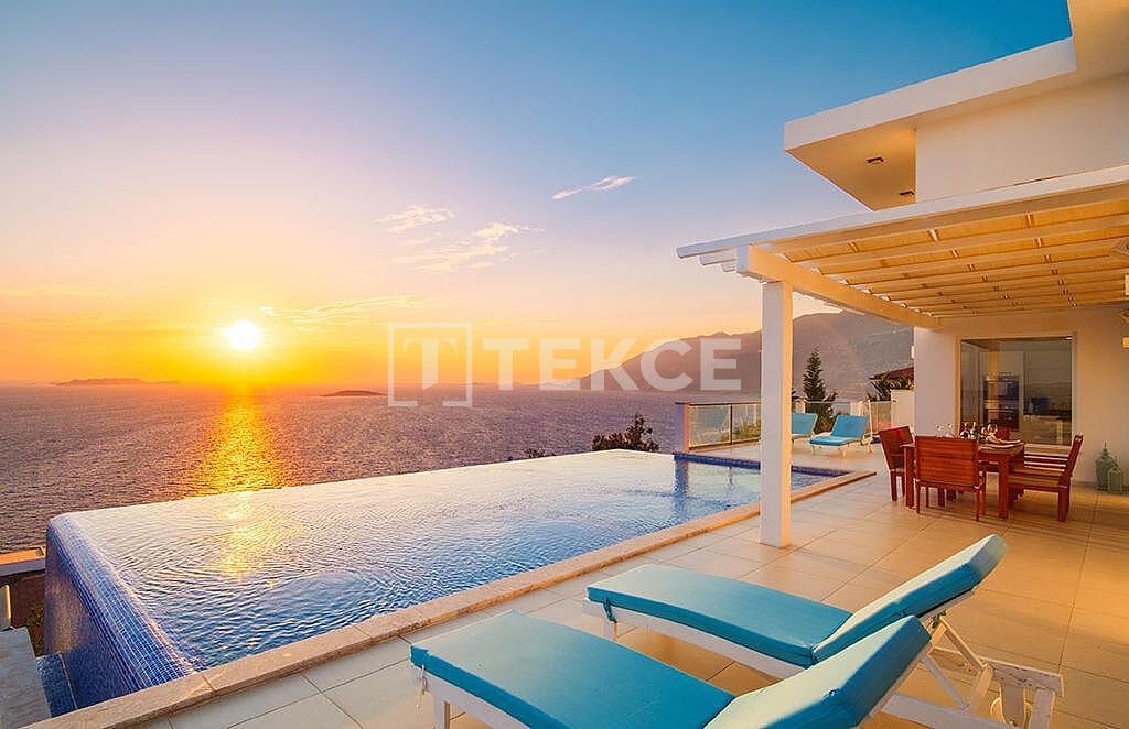 Вилла в Каше, Турция, 330 м² - фото 1