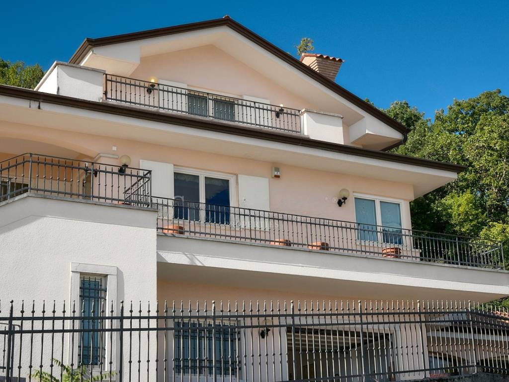 Дом в Опатии, Хорватия, 300 м² - фото 1