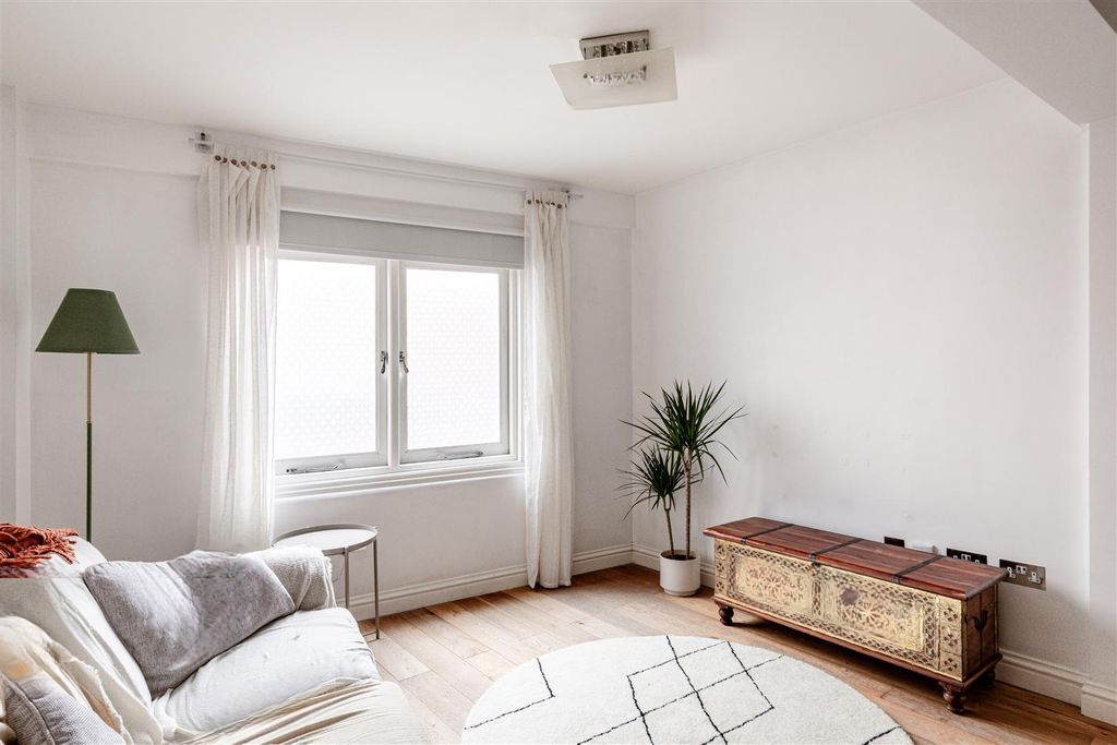 Квартира в Лондоне, Великобритания, 46 м² - фото 1