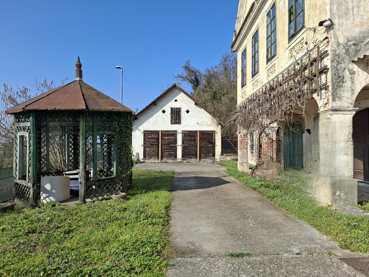 Ферма в Кршко, Словения, 10 805 м² - фото 2