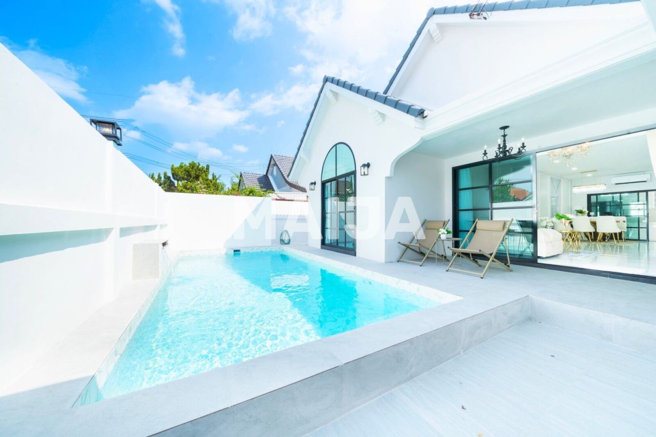 Вилла в Паттайе, Таиланд, 220 м² - фото 1