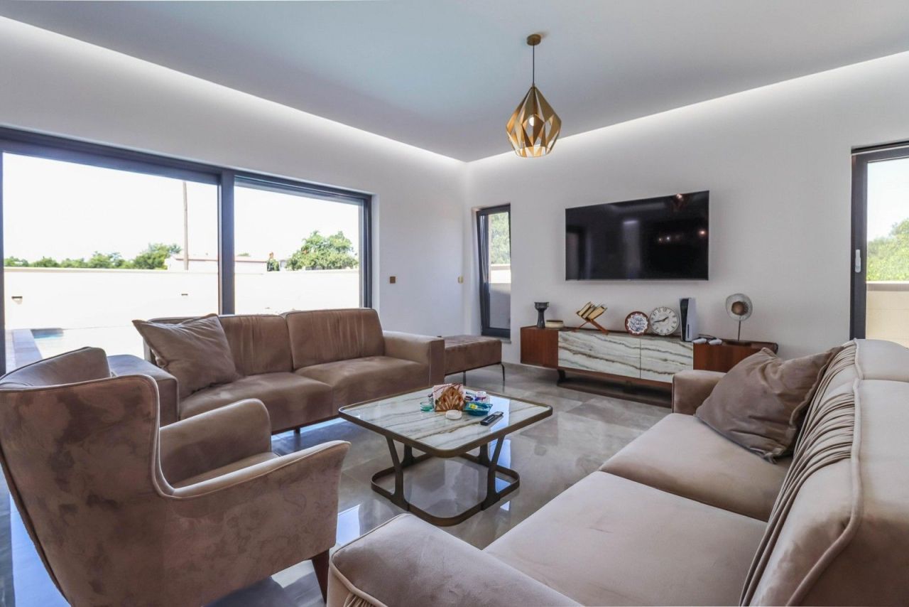 Дом в Пуле, Хорватия, 350 м² - фото 8
