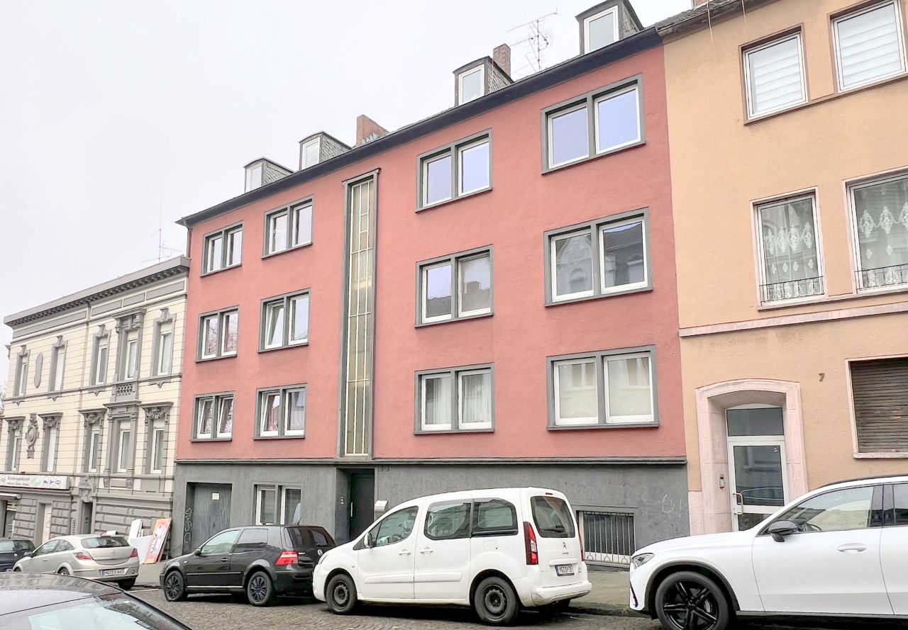 Доходный дом в Мёнхенгладбахе, Германия, 663 м² - фото 1