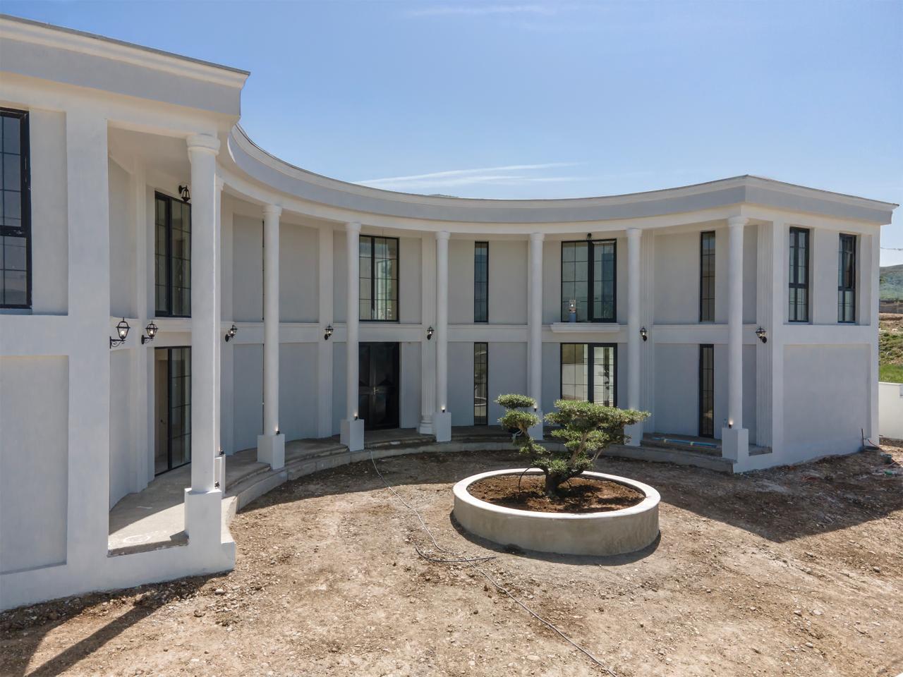 Вилла в Тбилиси, Грузия, 400 м² - фото 1