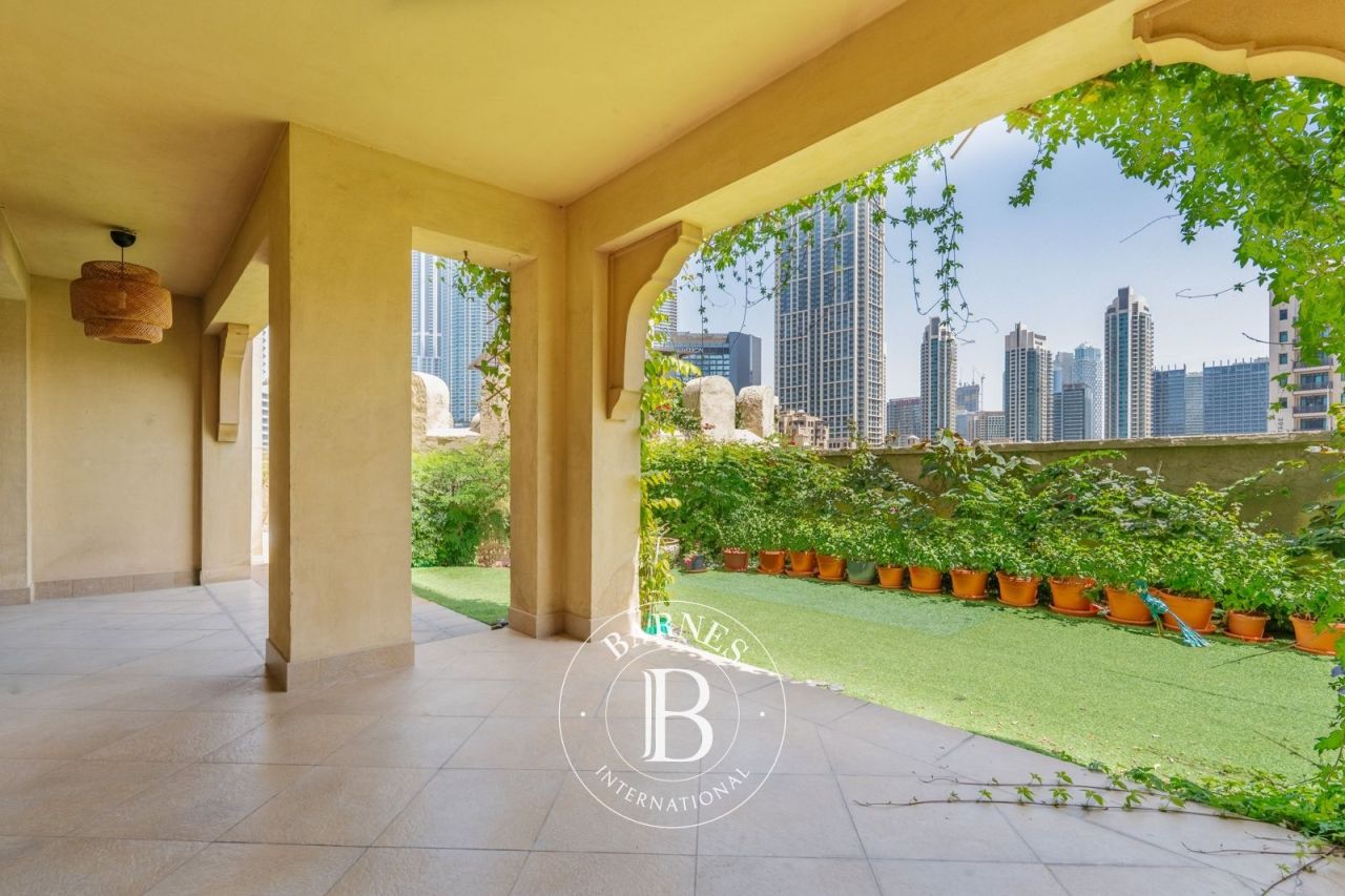 Квартира в Дубае, ОАЭ, 300 м² - фото 1