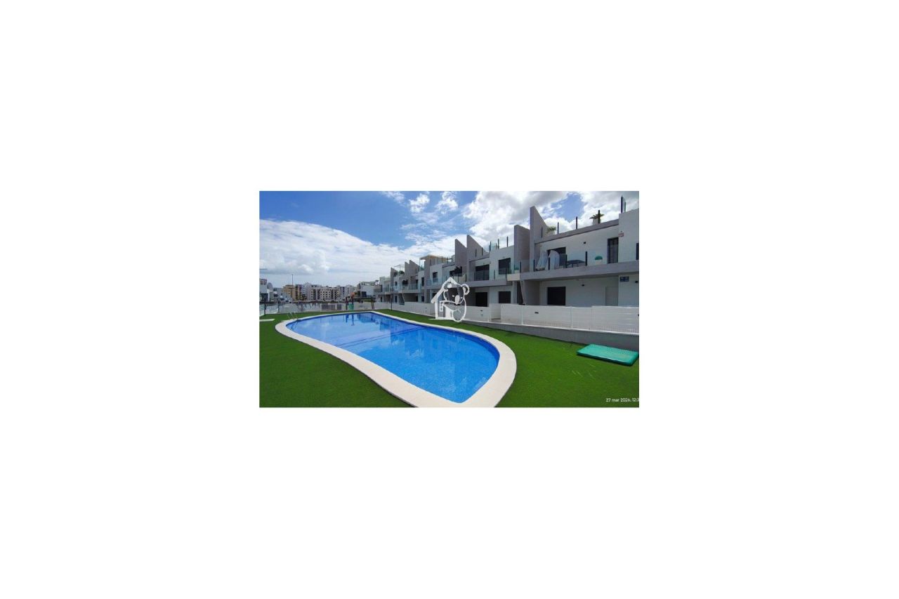 Апартаменты в Сан-Мигель де Салинас, Испания, 115 м² - фото 1