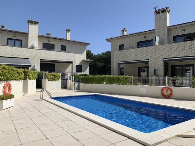 Шале в Монт-роч-дель-Кампе, Испания, 205 м² - фото 1