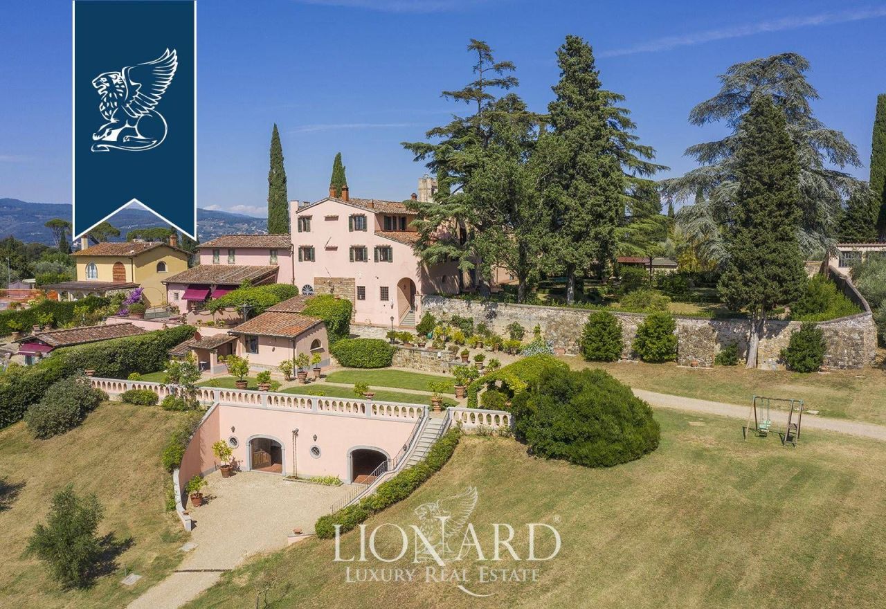 Вилла во Флоренции, Италия, 450 м² - фото 2