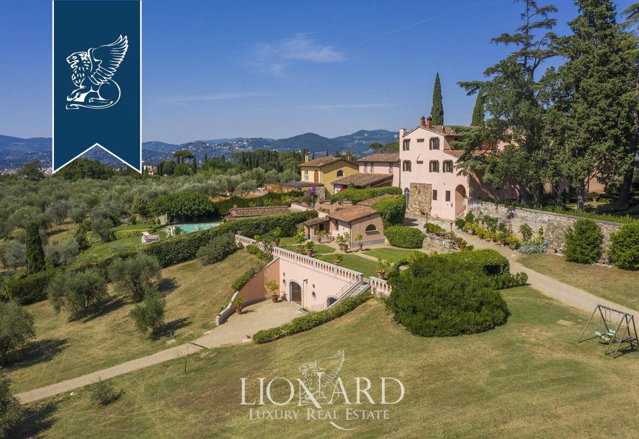 Вилла во Флоренции, Италия, 450 м² - фото 10