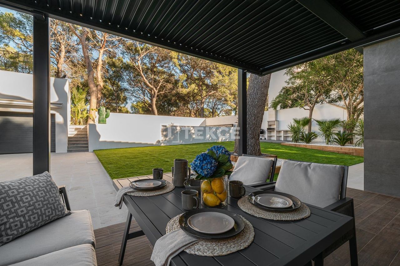 Вилла в Кастельдефельсе, Испания, 331 м² - фото 4