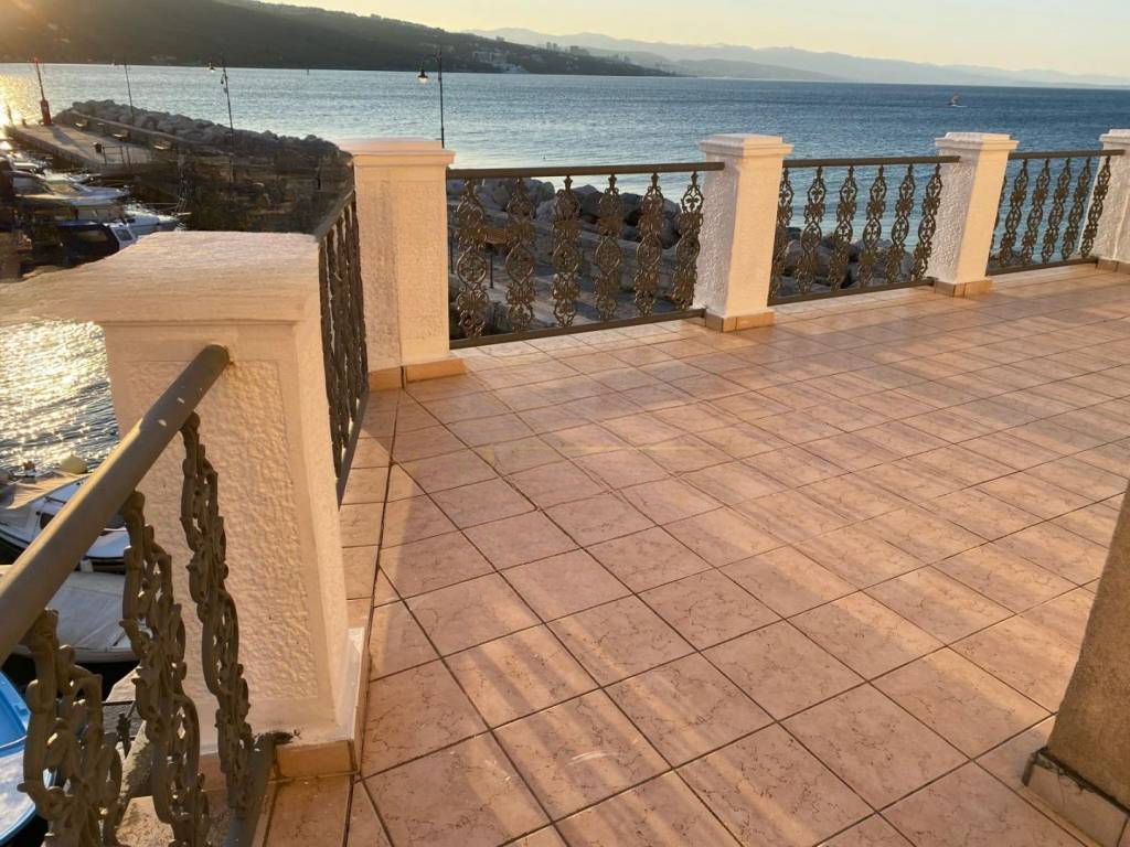 Дом в Опатии, Хорватия, 245 м² - фото 1