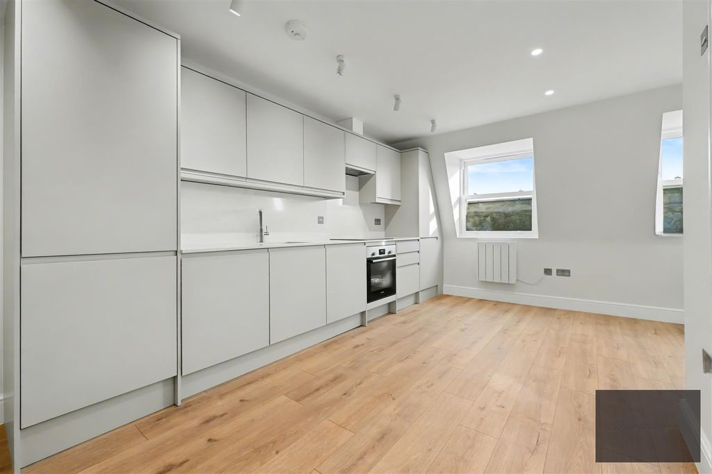 Квартира в Лондоне, Великобритания, 38 м² - фото 2