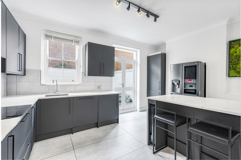 Квартира в Лондоне, Великобритания, 164 м² - фото 7