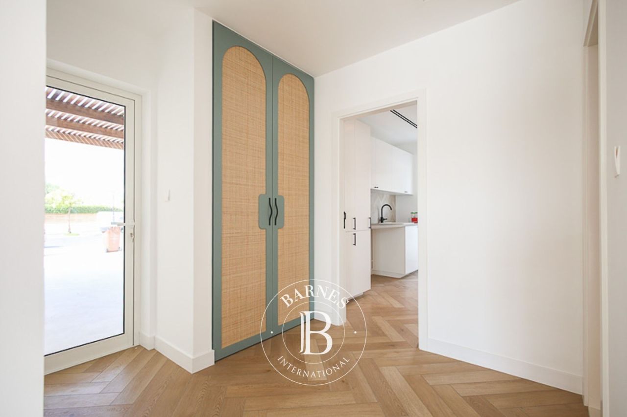 Вилла в Дубае, ОАЭ, 390.2 м² - фото 14