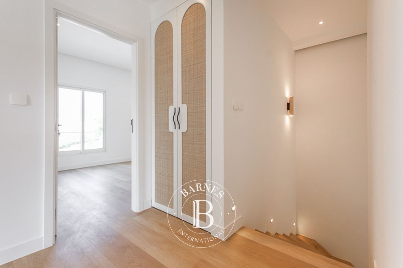 Вилла в Дубае, ОАЭ, 390.2 м² - фото 18