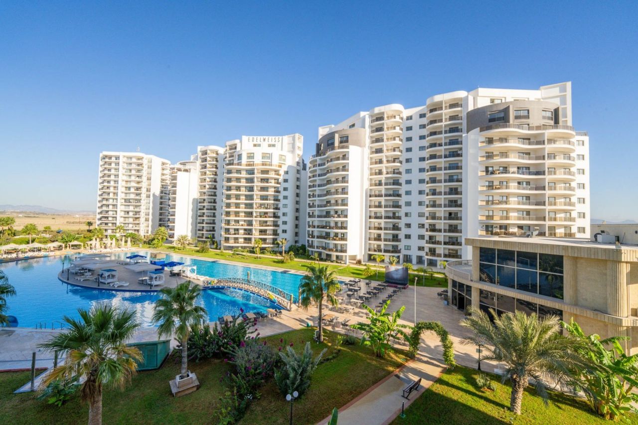 Апартаменты в Фамагусте, Кипр, 57 м² - фото 1