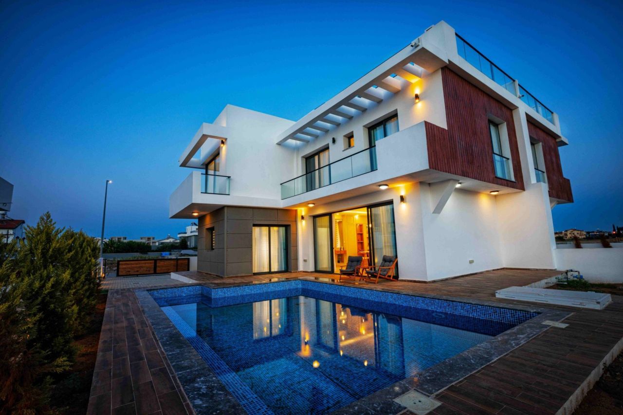 Вилла в Фамагусте, Кипр, 204 м² - фото 1