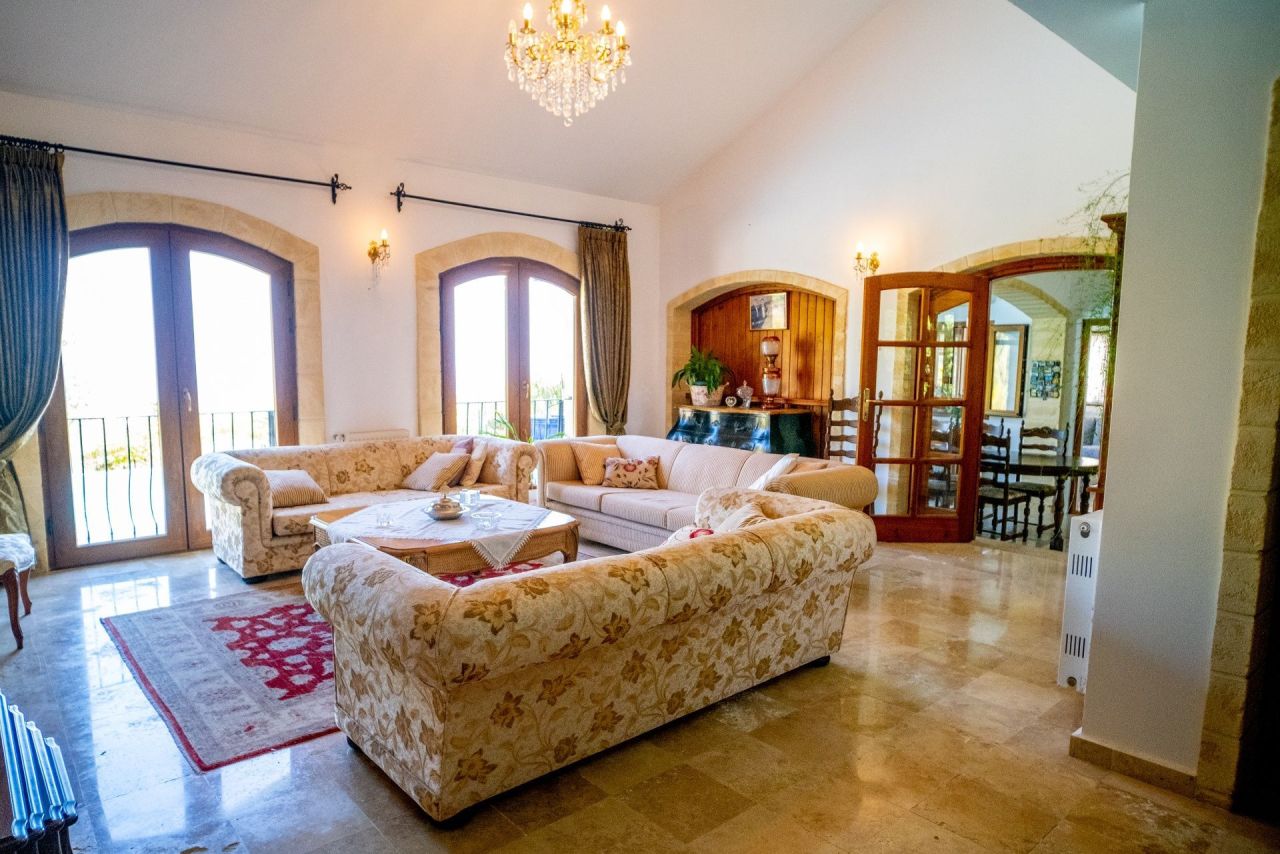 Вилла в Алсанджаке, Кипр, 220 м² - фото 3