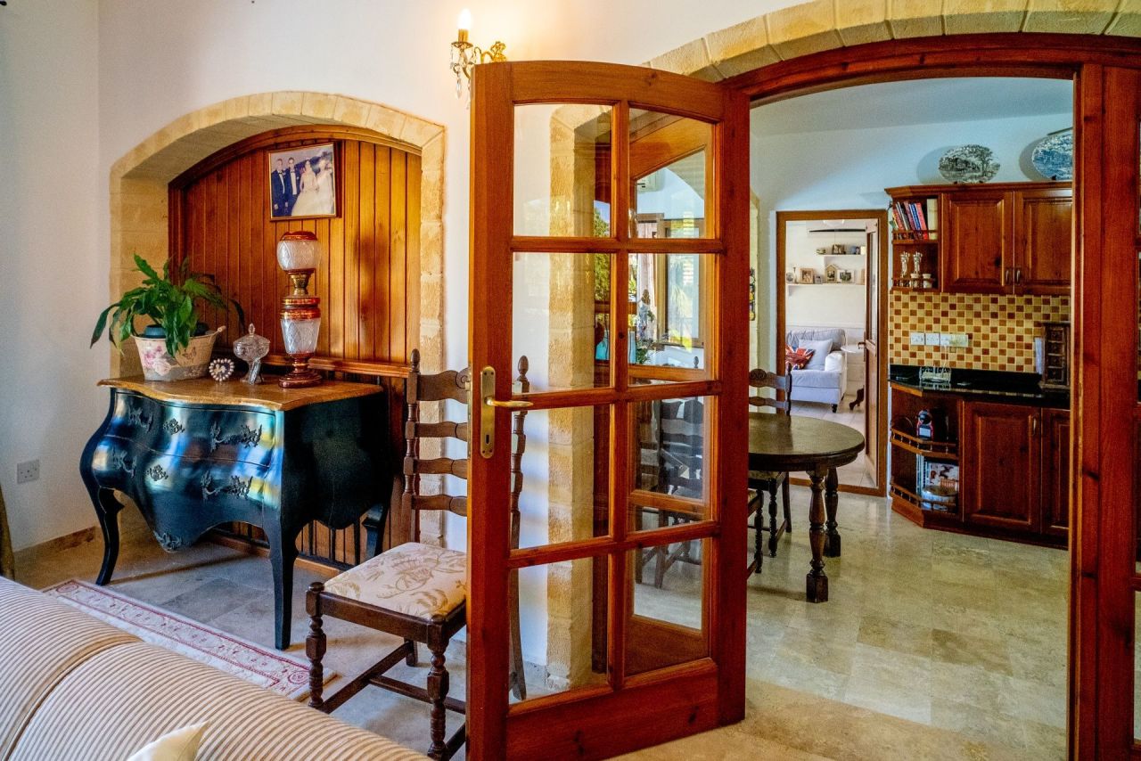 Вилла в Алсанджаке, Кипр, 220 м² - фото 5