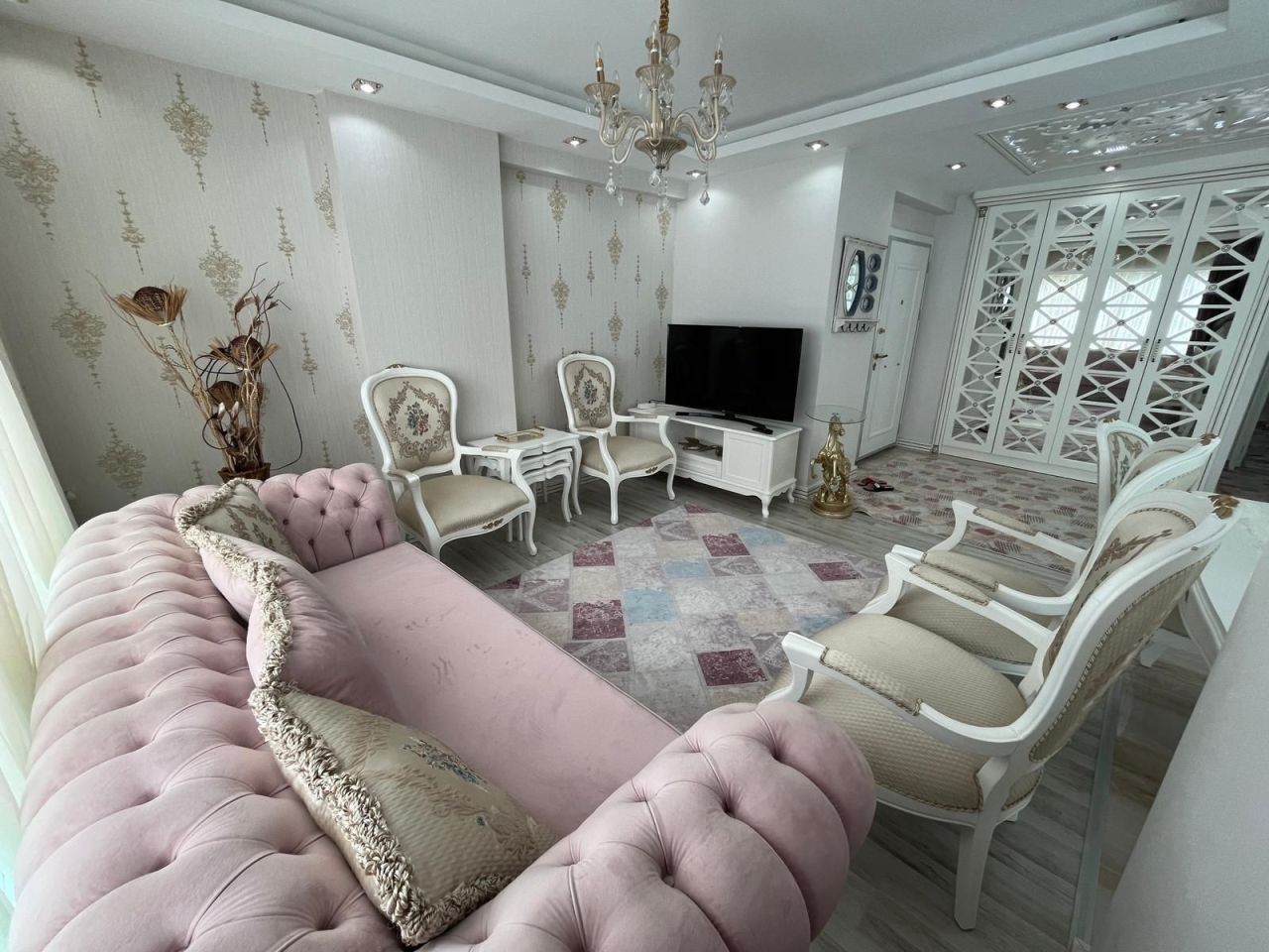 Квартира в Мерсине, Турция, 130 м² - фото 1