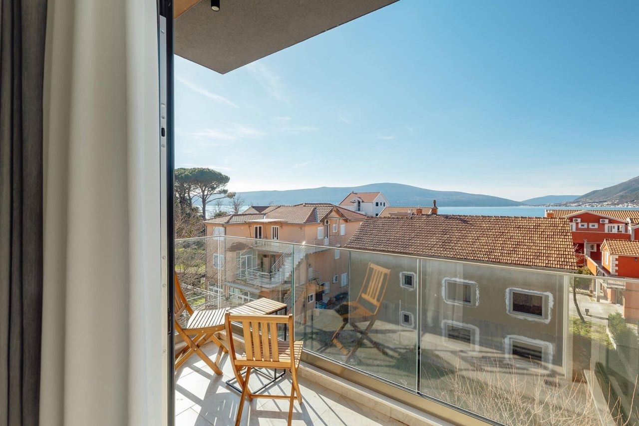 Апартаменты в Тивате, Черногория, 55 м² - фото 15