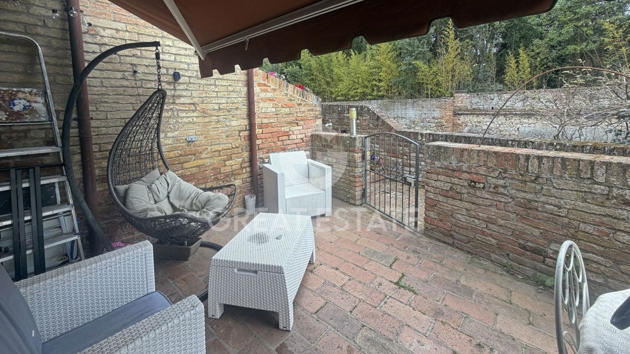 Апартаменты в Сиене, Италия, 147.4 м² - фото 4
