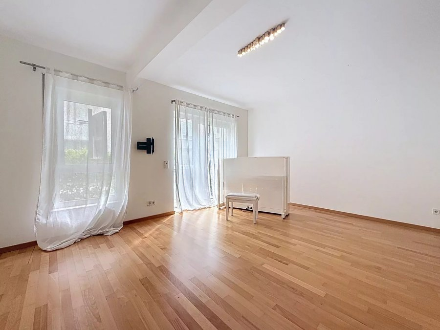 Квартира в Люксембурге, Люксембург, 64 м² - фото 2
