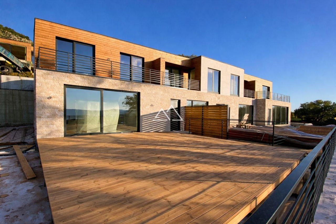 Вилла в Тивате, Черногория, 120 м² - фото 18