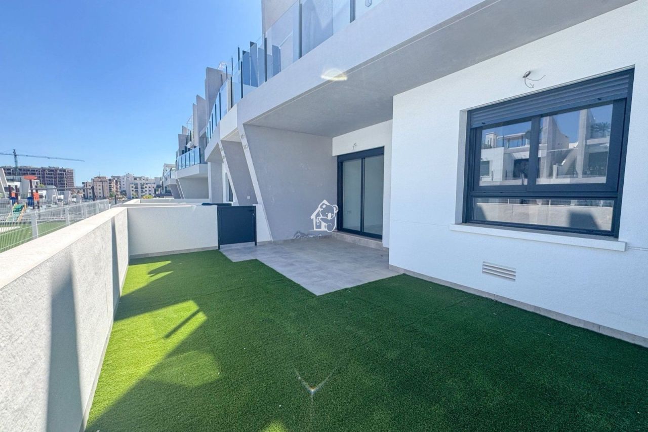 Апартаменты в Сан-Мигель де Салинас, Испания, 115 м² - фото 1