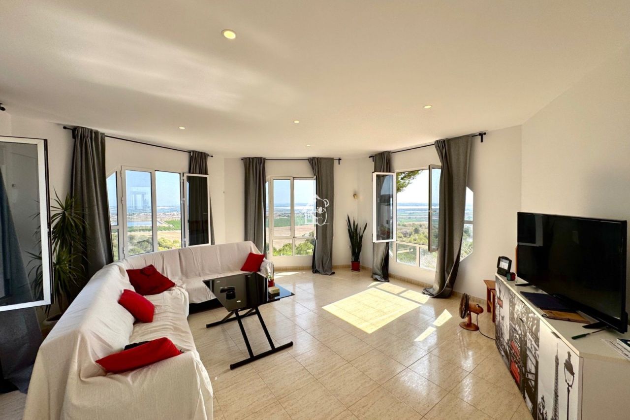 Апартаменты в Сан-Мигель де Салинас, Испания, 50 м² - фото 1