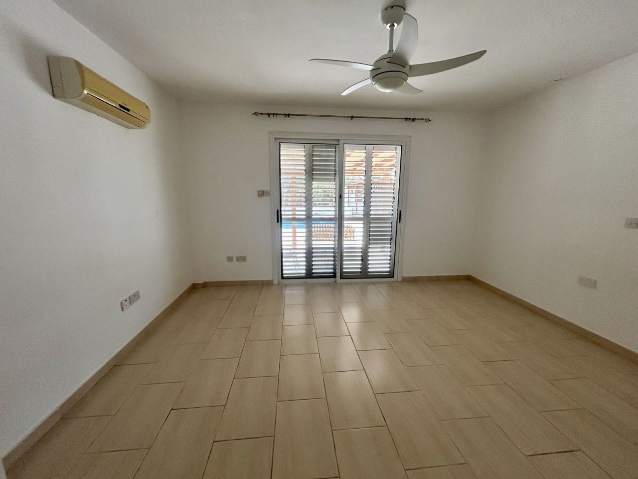 Бунгало в Пафосе, Кипр, 700 м² - фото 17