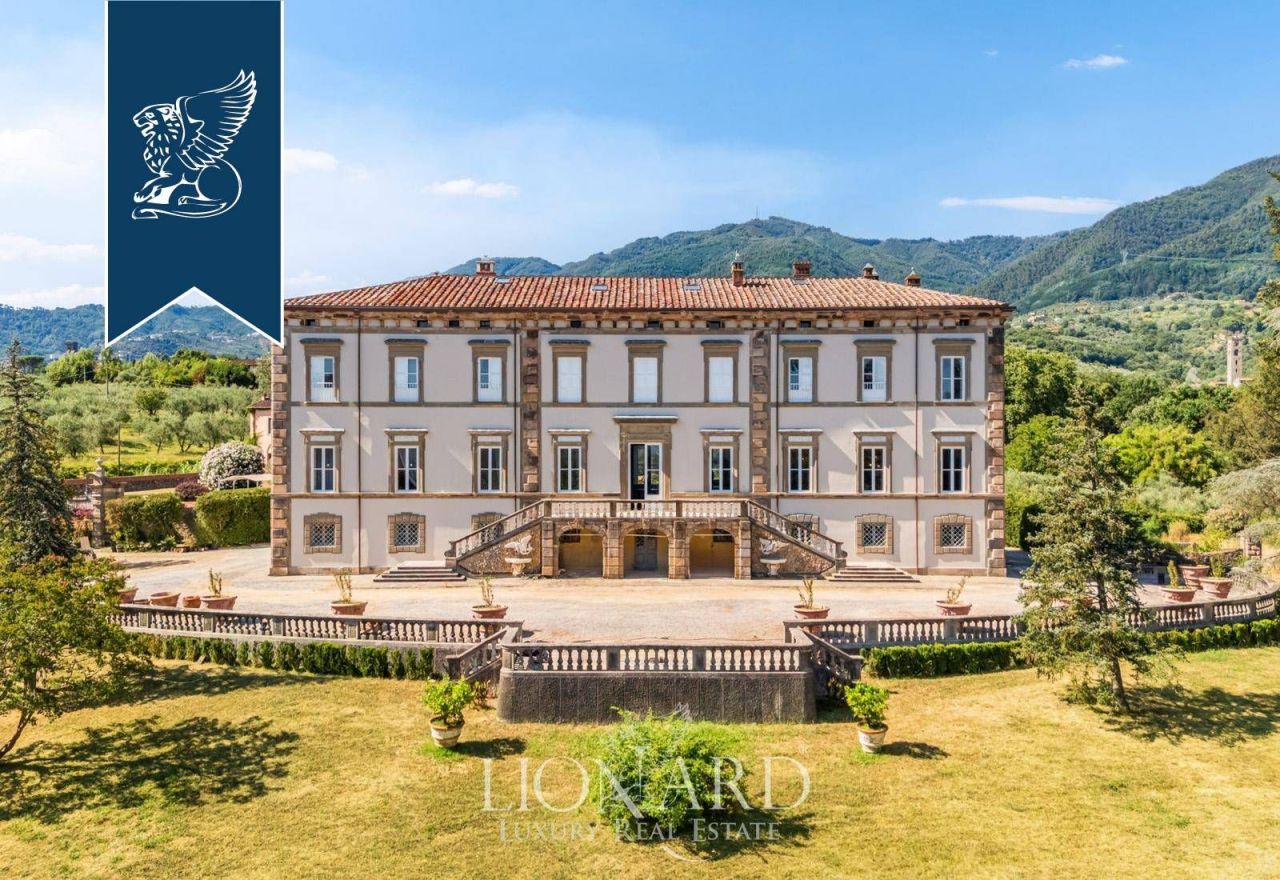 Вилла в Капаннори, Италия, 3 200 м² - фото 3