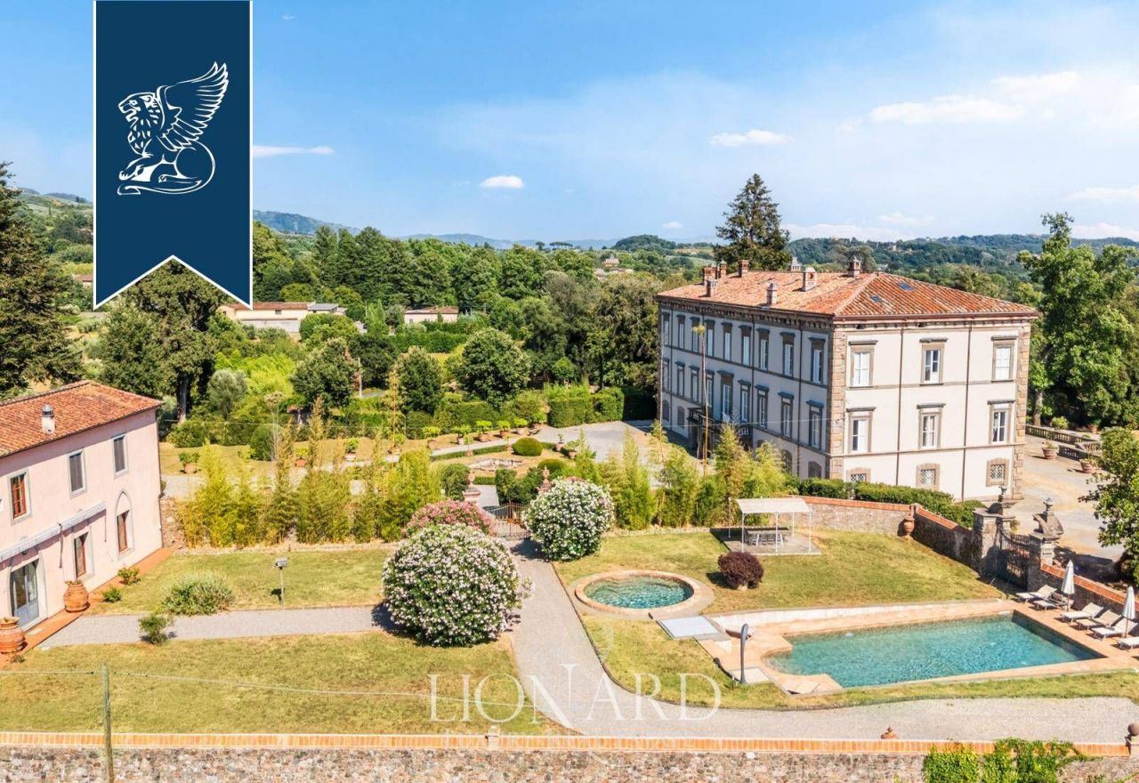 Вилла в Капаннори, Италия, 3 200 м² - фото 4