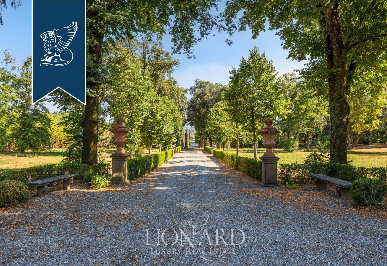 Вилла в Капаннори, Италия, 3 200 м² - фото 9