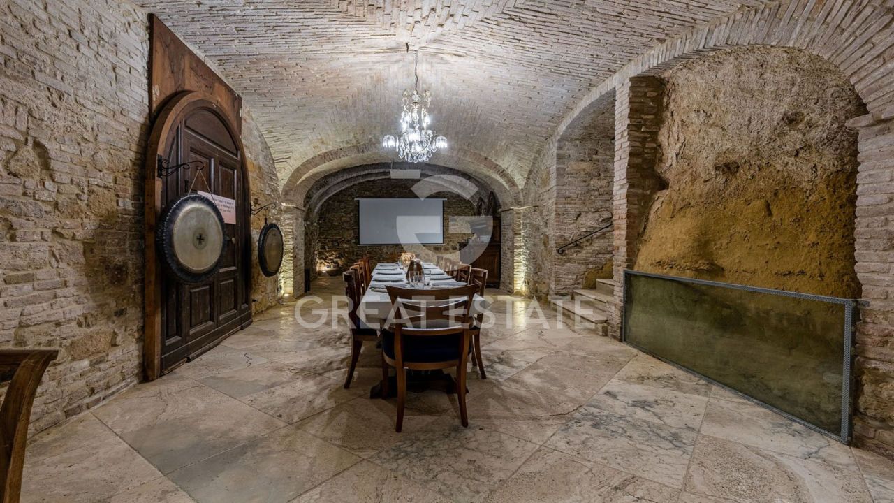 Апартаменты в Монтепульчано, Италия, 405 м² - фото 9