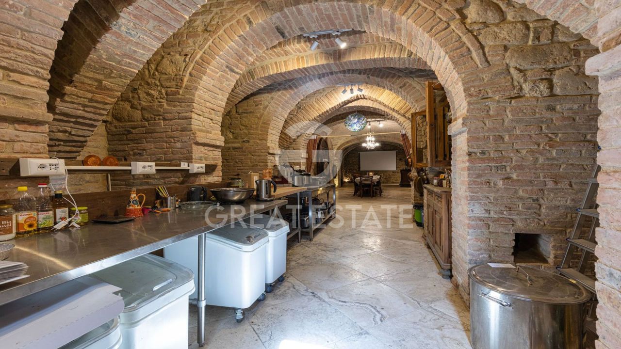 Апартаменты в Монтепульчано, Италия, 405 м² - фото 12