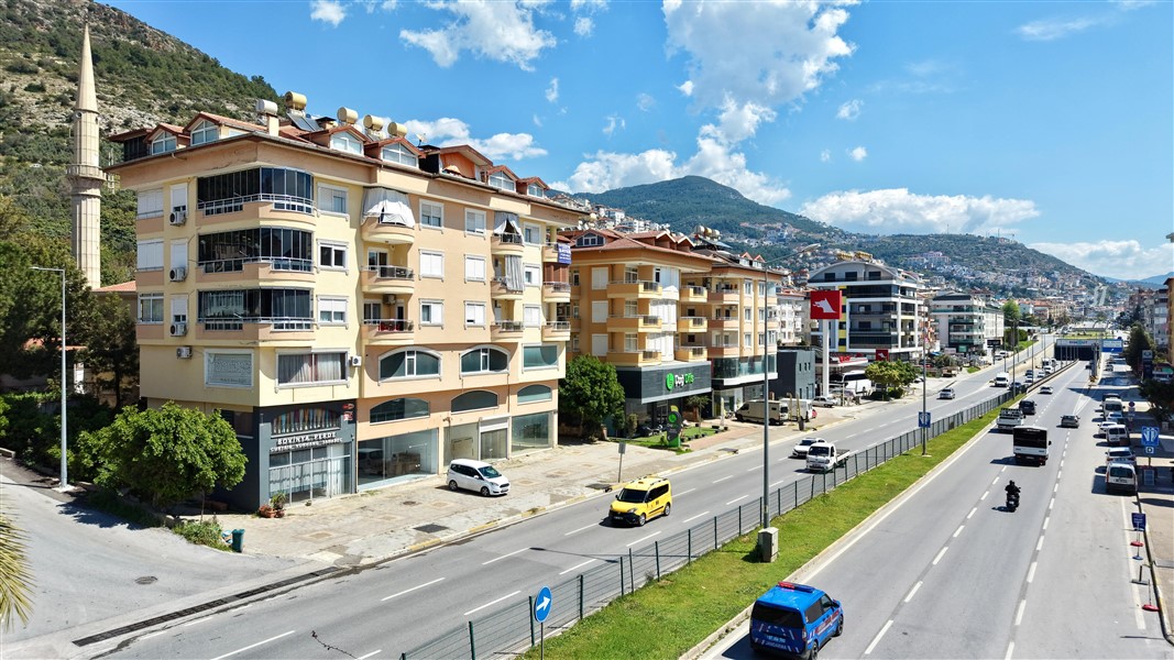 Коммерческая недвижимость в Алании, Турция, 700 м² - фото 2