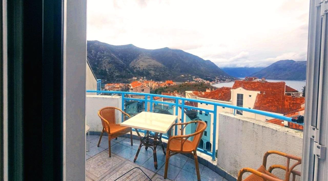 Апартаменты в Доброте, Черногория, 97 м² - фото 7