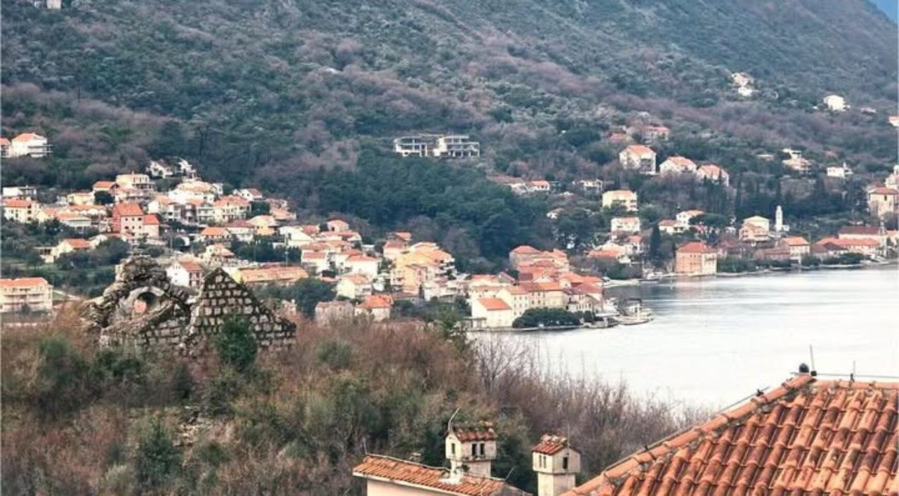 Апартаменты в Доброте, Черногория, 97 м² - фото 8