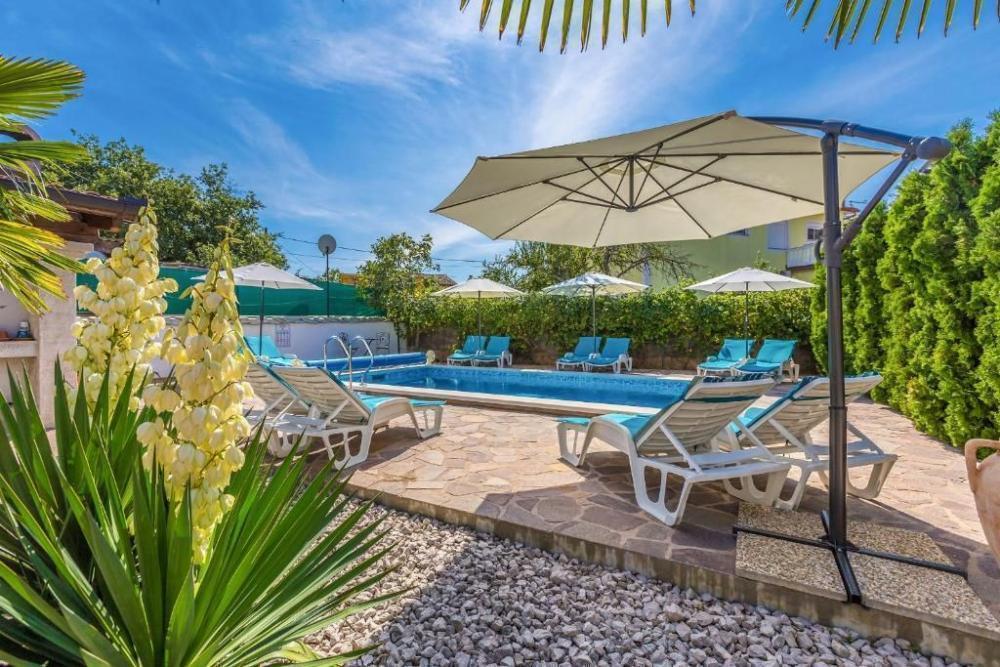 Отель, гостиница в Малинска-Дубашнице, Хорватия, 681 м² - фото 1