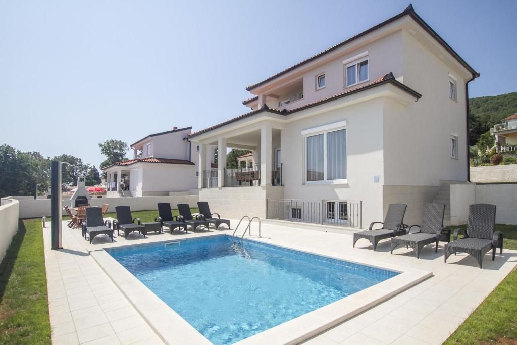 Вилла в Рабаце, Хорватия, 878 м² - фото 1