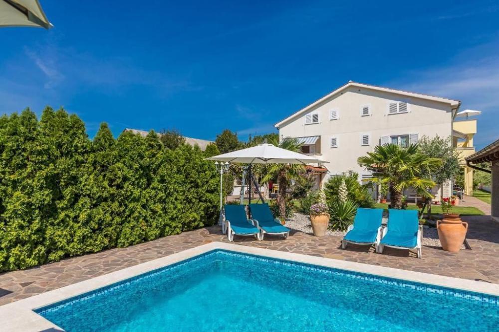 Отель, гостиница в Малинска-Дубашнице, Хорватия, 681 м² - фото 3