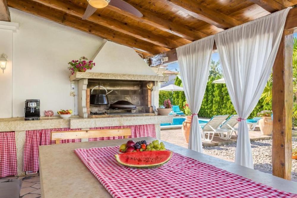 Отель, гостиница в Малинска-Дубашнице, Хорватия, 681 м² - фото 5