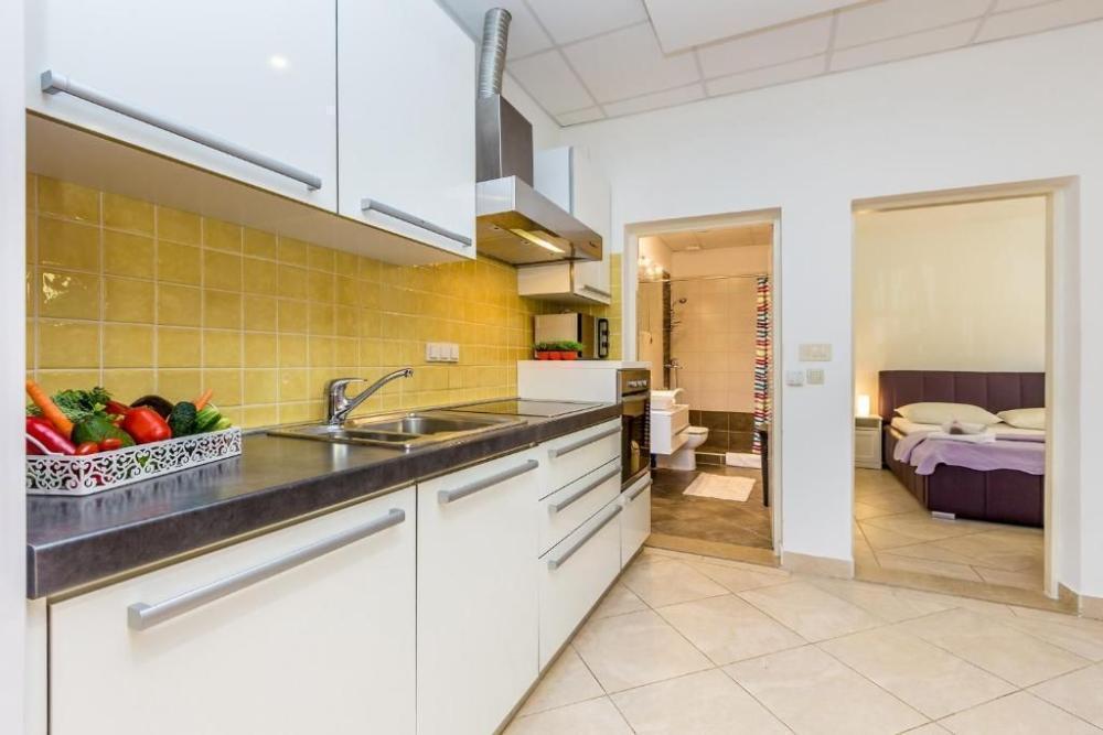 Отель, гостиница в Малинска-Дубашнице, Хорватия, 681 м² - фото 9