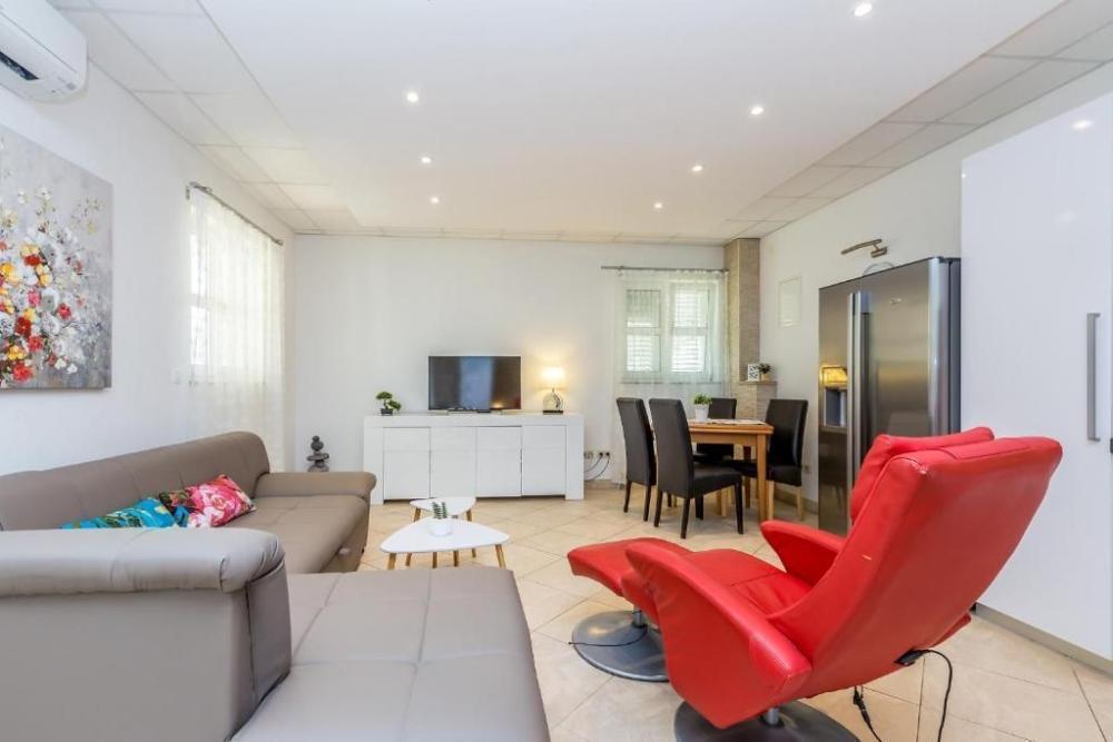 Отель, гостиница в Малинска-Дубашнице, Хорватия, 681 м² - фото 12