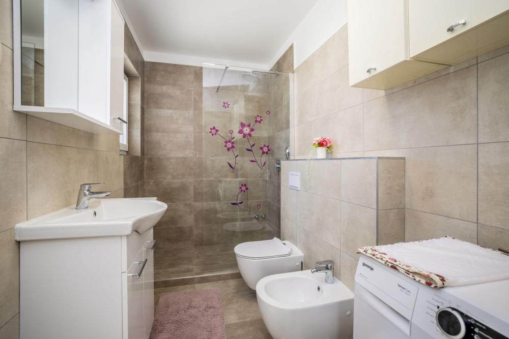 Отель, гостиница Čižići, Dobrinj, Хорватия, 790 м² - фото 14