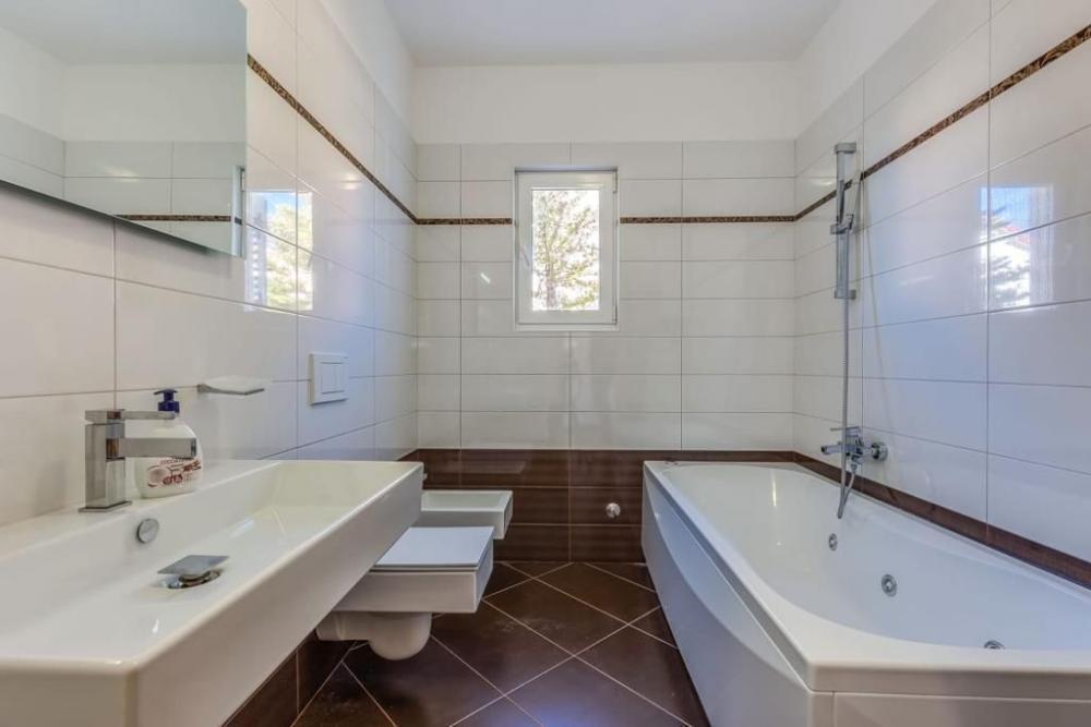 Отель, гостиница на Рабе, Хорватия, 353 м² - фото 17