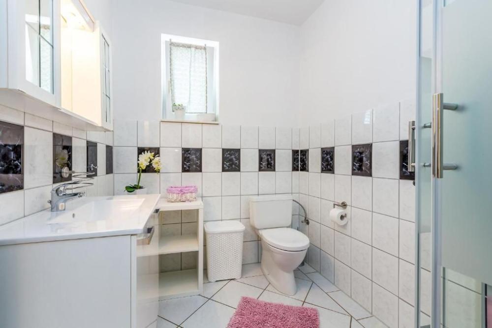 Отель, гостиница в Малинска-Дубашнице, Хорватия, 681 м² - фото 18